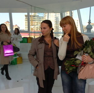 Tampax Flower Composition Show – "The World of Modern Woman”